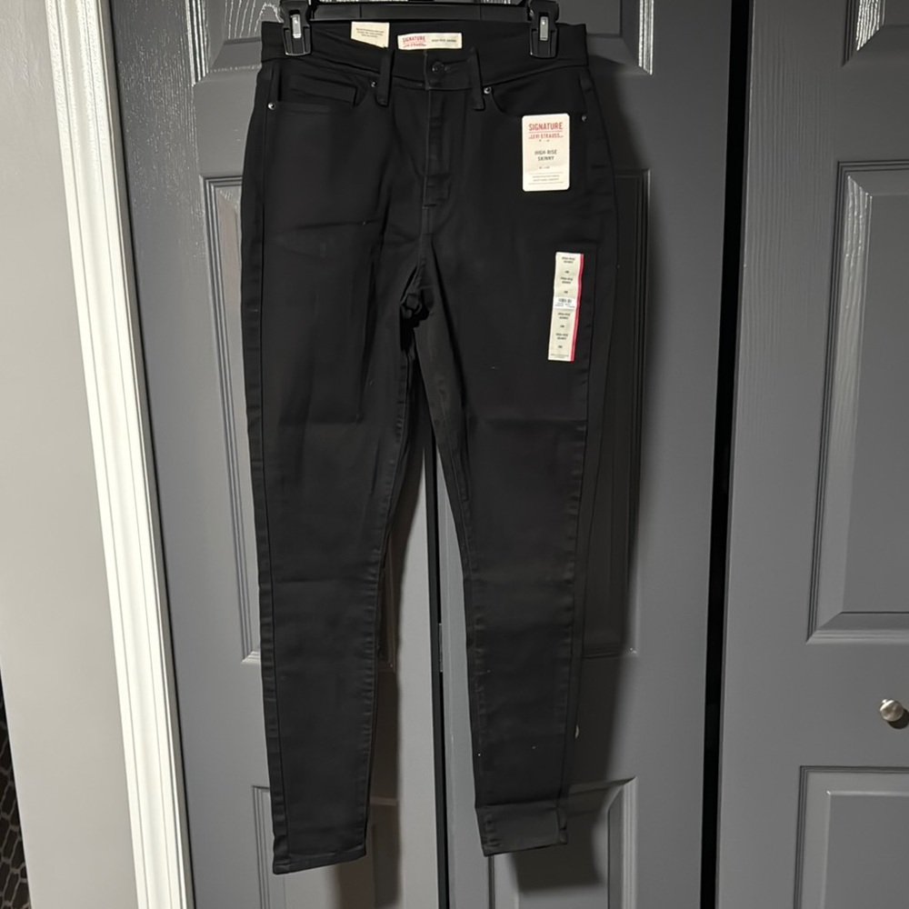 Levi's Dark Denim Skinny Jeans
